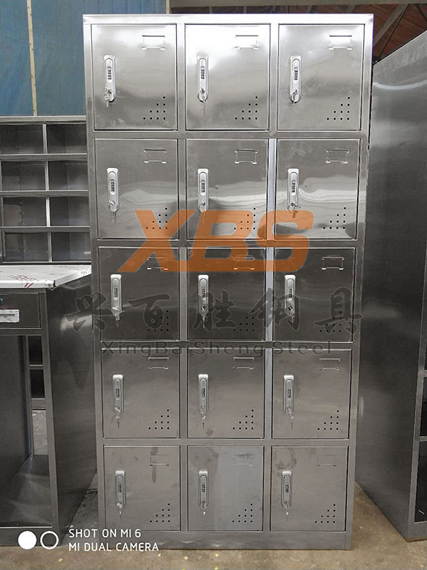 深圳不锈钢系列厂家,新(xīn)款不绣钢十五门柜   定制产品
